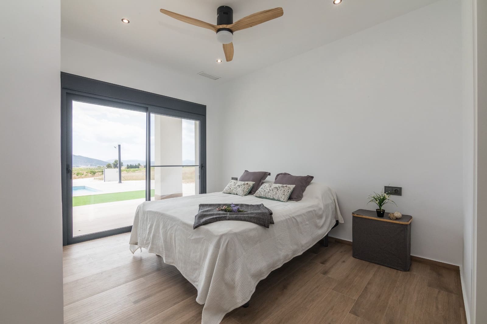 3 bedroom Villa for sale in Aspe with pool - € 265,000 (Ref: 8620746)