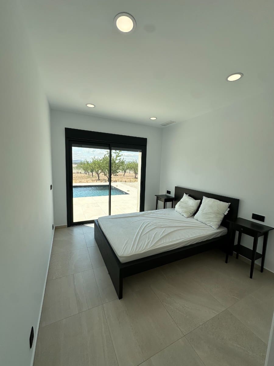 3 bedroom Villa for sale in Pinoso with pool - € 336,000 (Ref: 8620748)