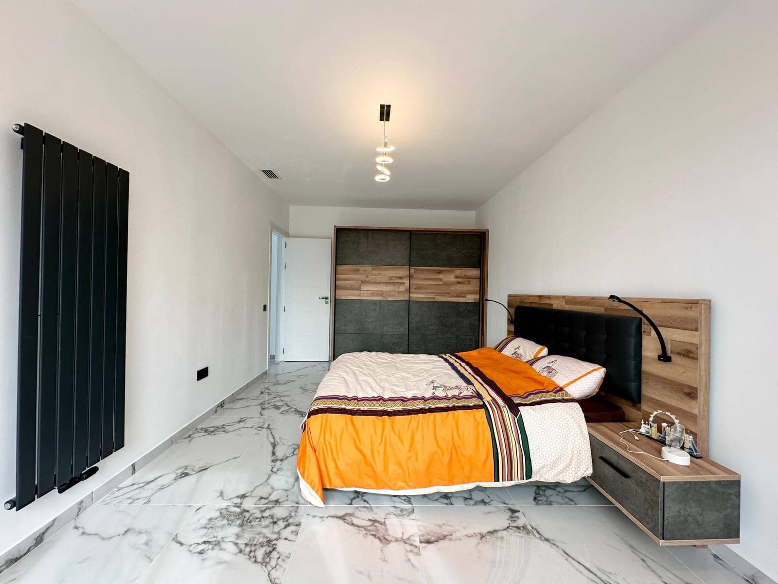 5 bedroom Villa for sale in Petrel / Petrer with pool - € 849,995 (Ref: 8620762)