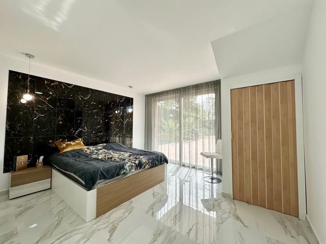 5 chambre Villa/Maison à vendre à Petrel / Petrer avec piscine - 849 995 € (Ref: 8620762)