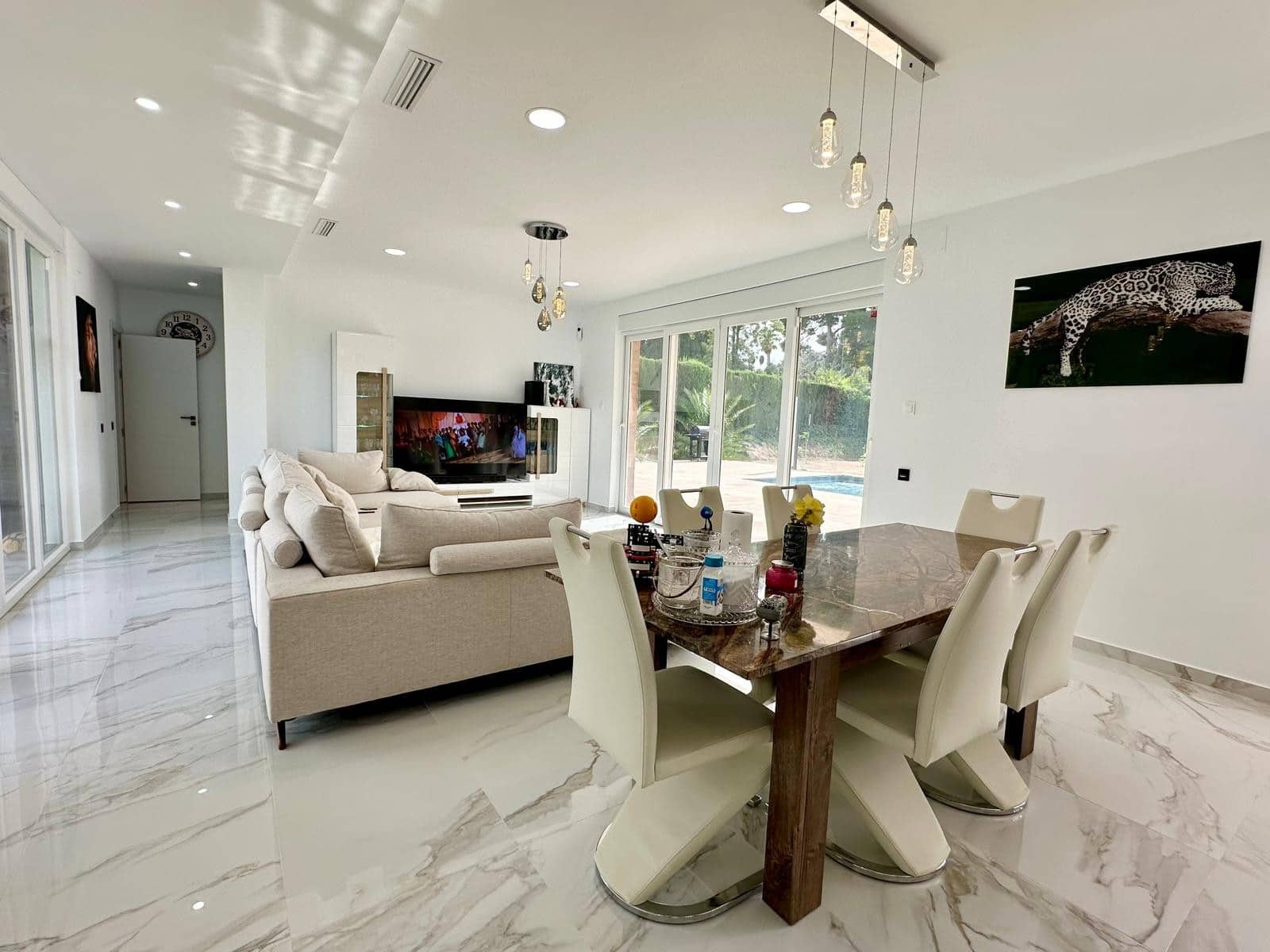 Chalet de 5 habitaciones en Petrel / Petrer en venta con piscina garaje - 849.995 € (Ref: 8620762)