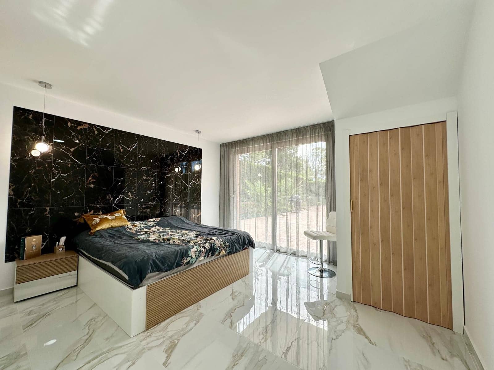 Chalet de 5 habitaciones en Petrel / Petrer en venta con piscina garaje - 849.995 € (Ref: 8620762)