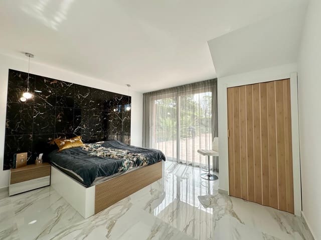 5 Zimmer Villa zu verkaufen in Petrel / Petrer mit Pool Garage - 849.995 € (Ref: 8620762)