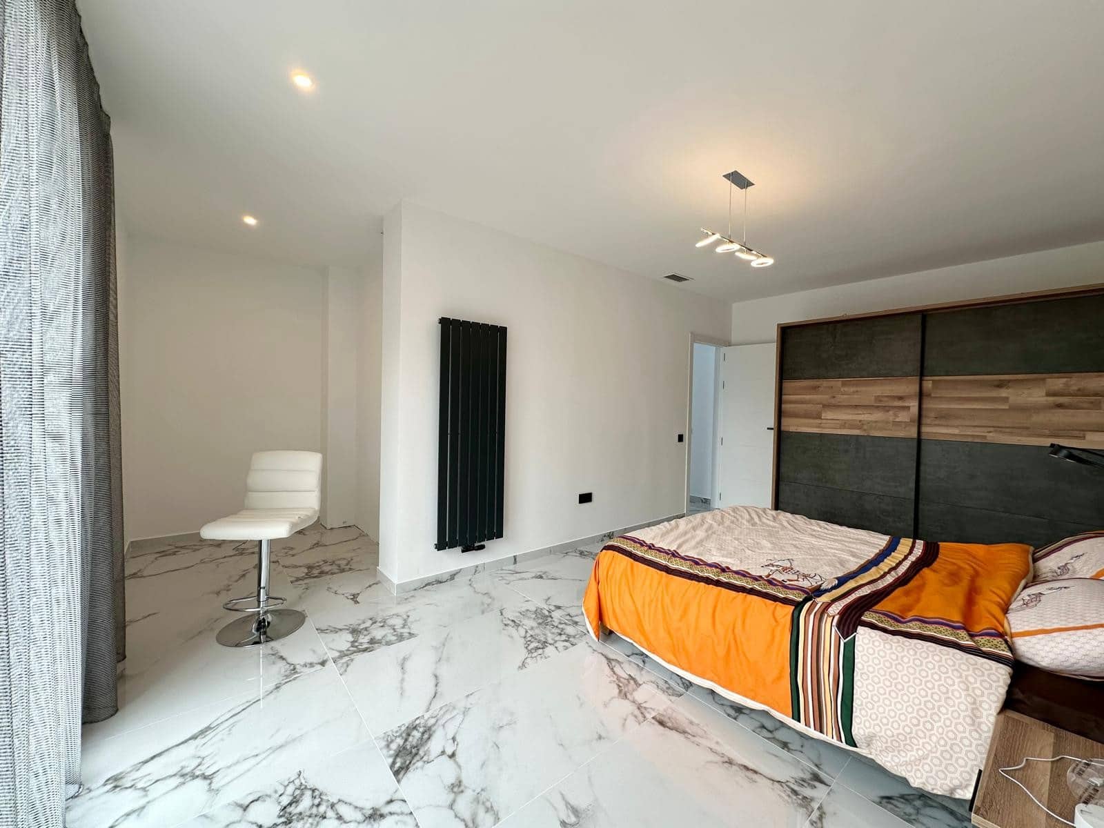 Chalet de 5 habitaciones en Petrel / Petrer en venta con piscina garaje - 849.995 € (Ref: 8620762)