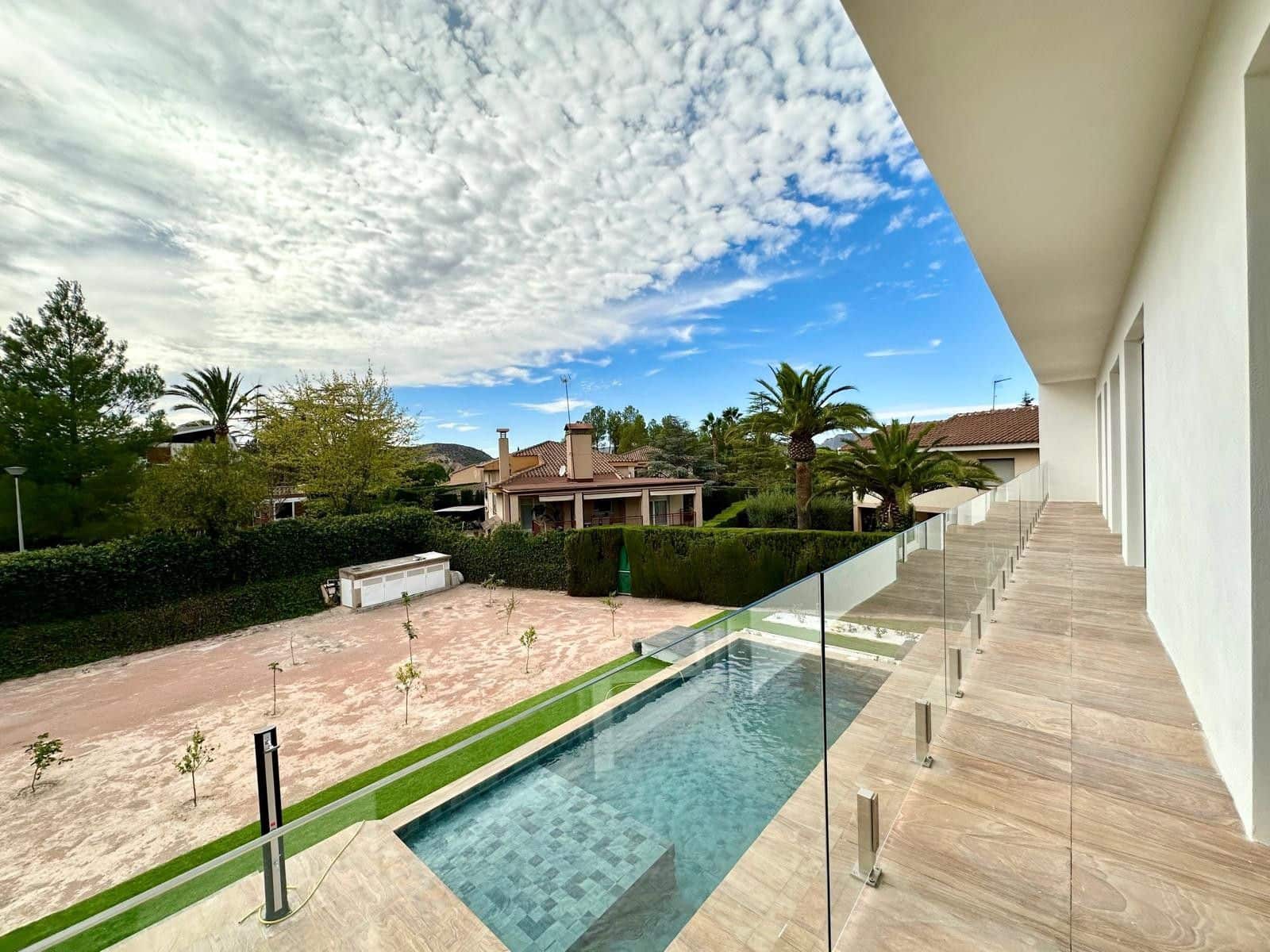 5 bedroom Villa for sale in Petrel / Petrer with pool garage - € 849,995 (Ref: 8620762)