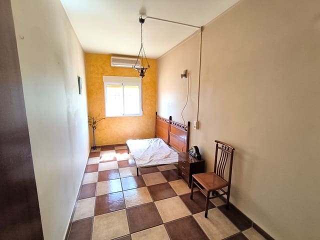 5 bedroom Villa for sale in Jumilla - € 159,000 (Ref: 8646914)