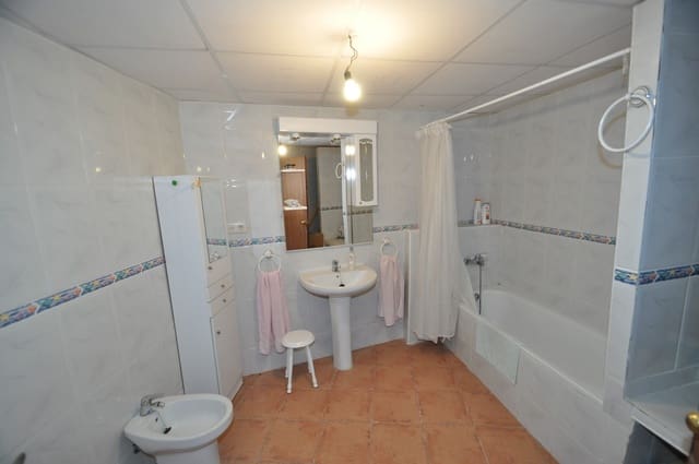 Casa de 4 habitaciones en Abanilla en venta - 69.995 € (Ref: 8659979)