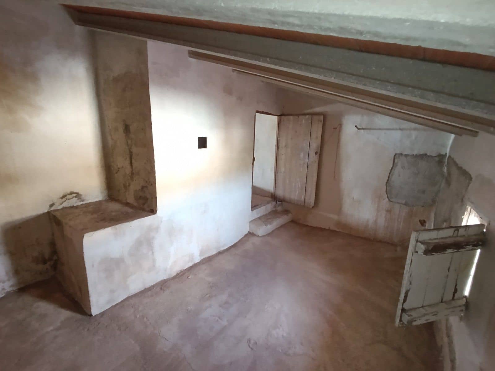 4 bedroom Townhouse for sale in Raspay - € 46,000 (Ref: 8660049)