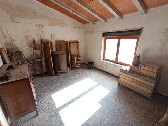 4 soveværelse Byhus til salg i Raspay, Yecla - € 46.000 (Ref: 8660049)