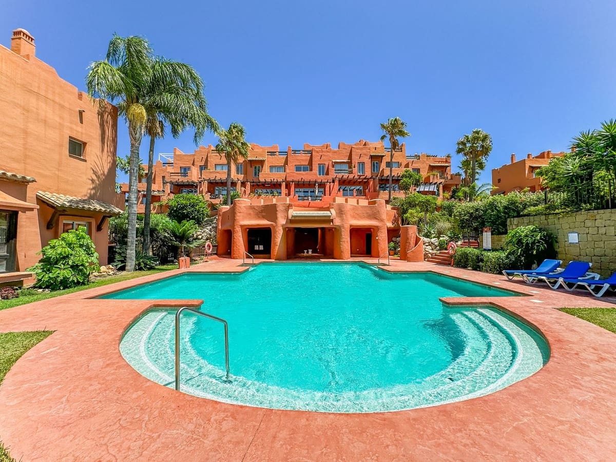 4 bedroom Townhouse for sale in Manilva with pool - € 479,000 (Ref: 8678491)