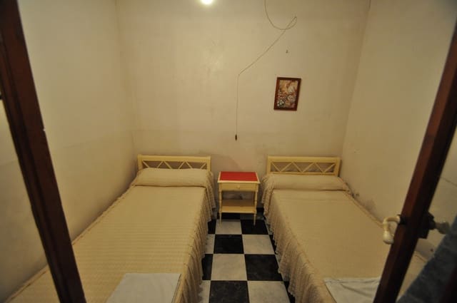 7 makuuhuone Omakotitalo myytävänä paikassa Pinoso mukana uima-altaan - 259 995 € (Ref: 8701408)