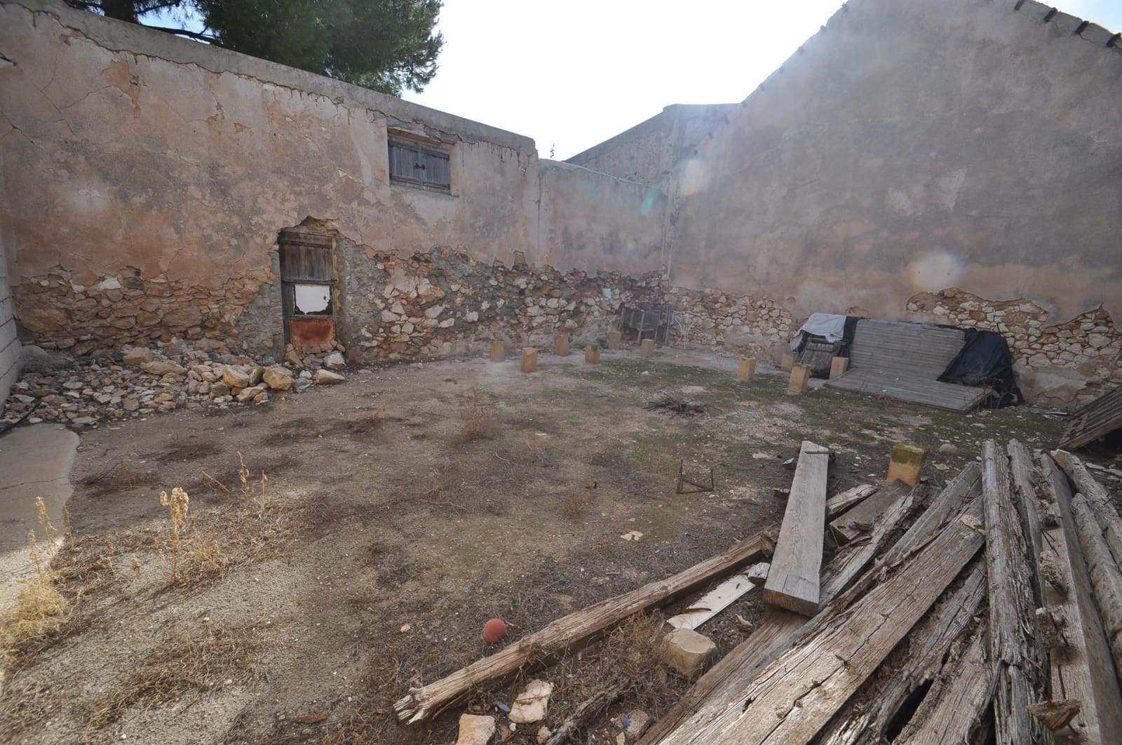 7 makuuhuone Omakotitalo myytävänä paikassa Pinoso mukana uima-altaan - 259 995 € (Ref: 8701408)