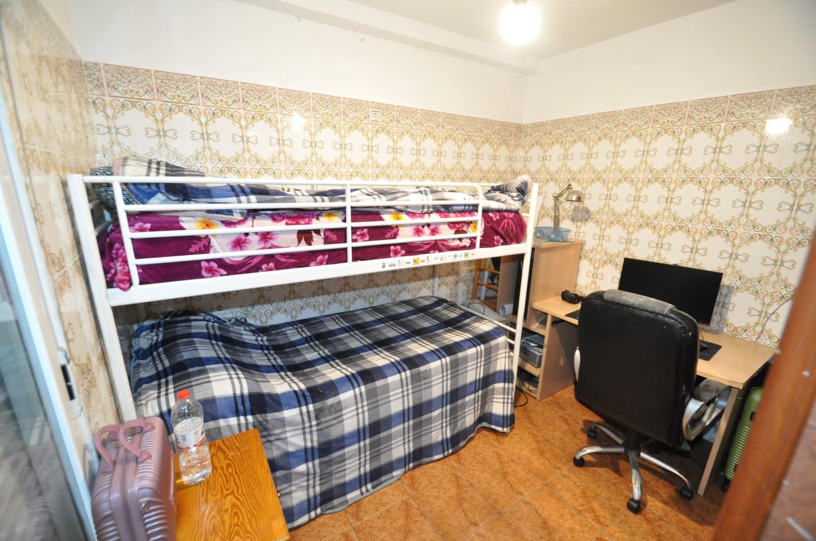 6 makuuhuone Omakotitalo myytävänä paikassa Pinoso mukana 
autotalli - 157 495 € (Ref: 8712973)