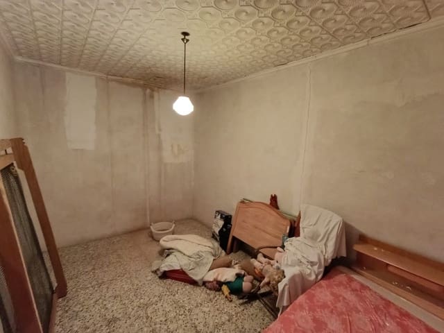 5 soverom Hus til salgs i Pinoso med garasje - € 115 995 (Ref: 8742740)