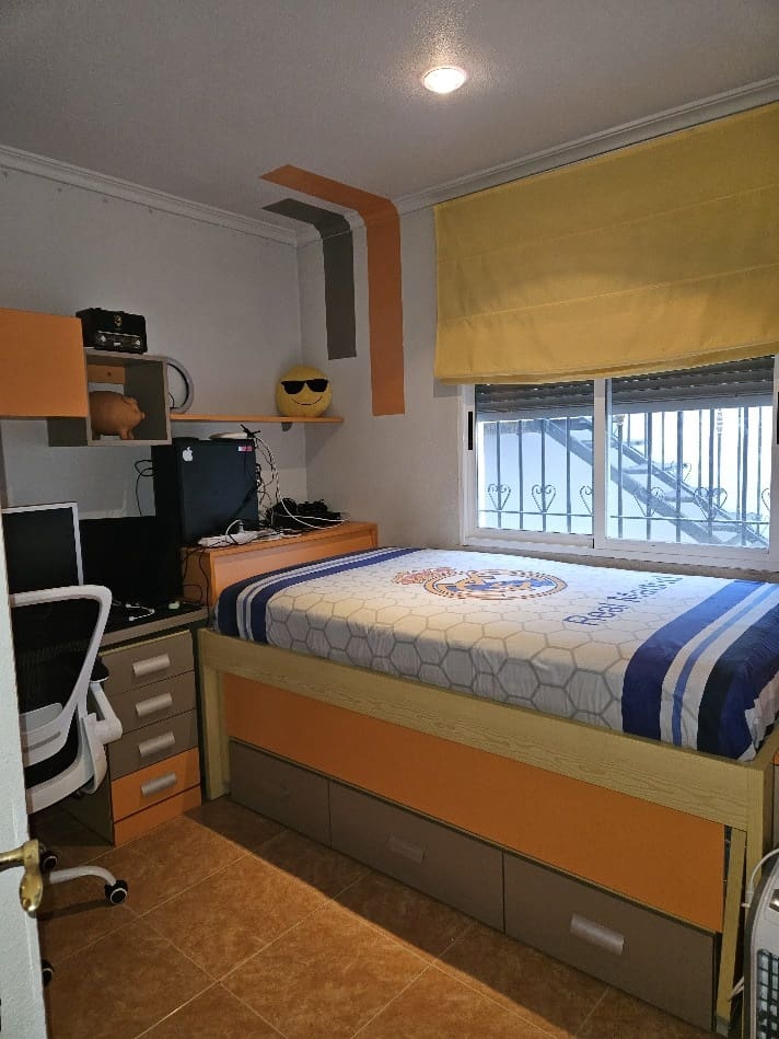 4 slaapkamer Huis te koop in Monovar / Monover met garage - € 210.000 (Ref: 8762598)
