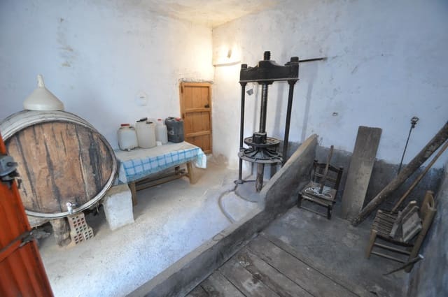 2 sypialnia Finka/Dom wiejski na sprzedaż w Fortuna - 50 000 € (Ref: 8788681)