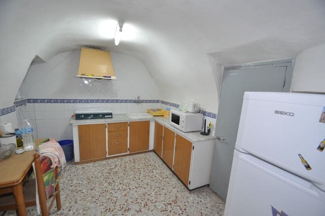 4 chambre Maison Troglodyte à vendre à Pinoso avec garage - 135 995 € (Ref: 8788682)