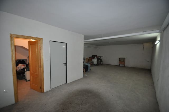 4 sovrum Hus till salu i Pinoso med garage - 180 000 € (Ref: 8796181)