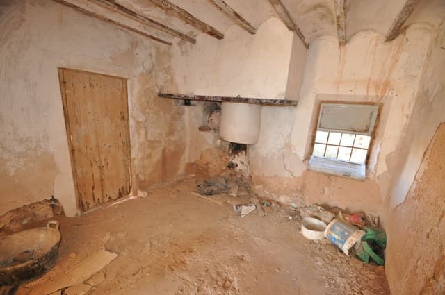 Finca/Maison de Campagne à vendre à Torre del Rico, Jumilla - 34 995 € (Ref: 8800206)