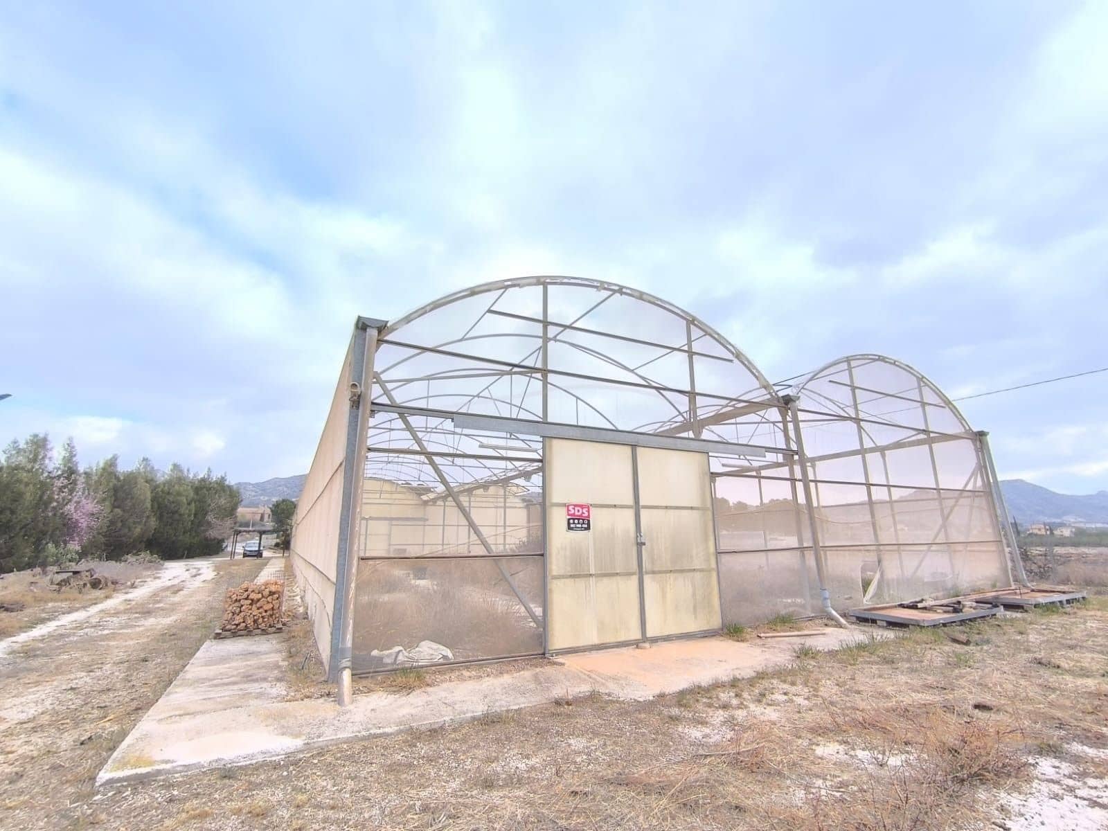 Commercial for sale in Aspe with garage - € 199,995 (Ref: 8834762)