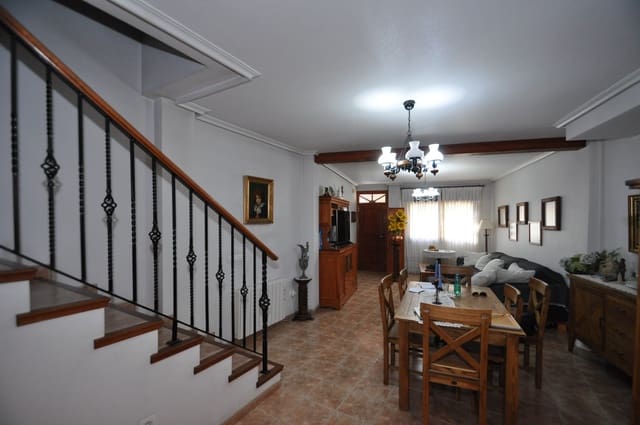 3 camera da letto Casa in vendita in Pinoso con garage - 136.500 € (Rif: 8834873)