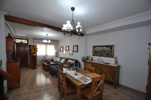 3 camera da letto Casa in vendita in Pinoso con garage - 136.500 € (Rif: 8834873)