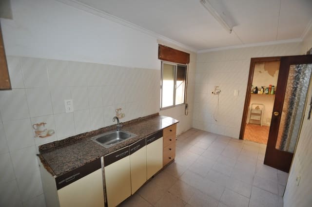 4 slaapkamer Huis te koop in Salinas - € 44.995 (Ref: 8834880)