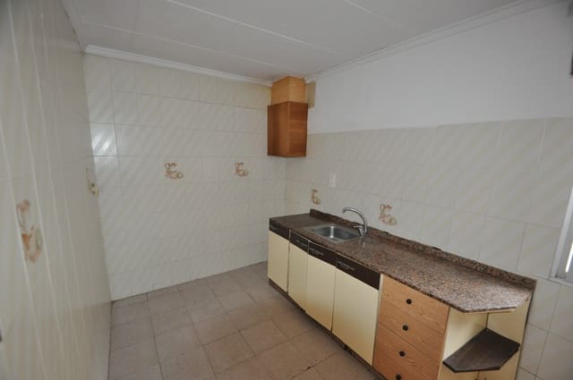 4 slaapkamer Huis te koop in Salinas - € 44.995 (Ref: 8834880)