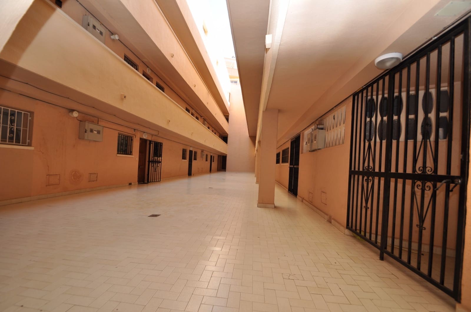 3 soverom Kommersiell til salgs i Calpe / Calp - € 299 995 (Ref: 8846898)