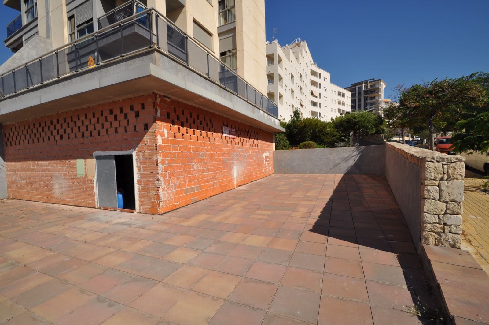 Commercieel te koop in Calpe / Calp met garage - € 249.995 (Ref: 8846899)