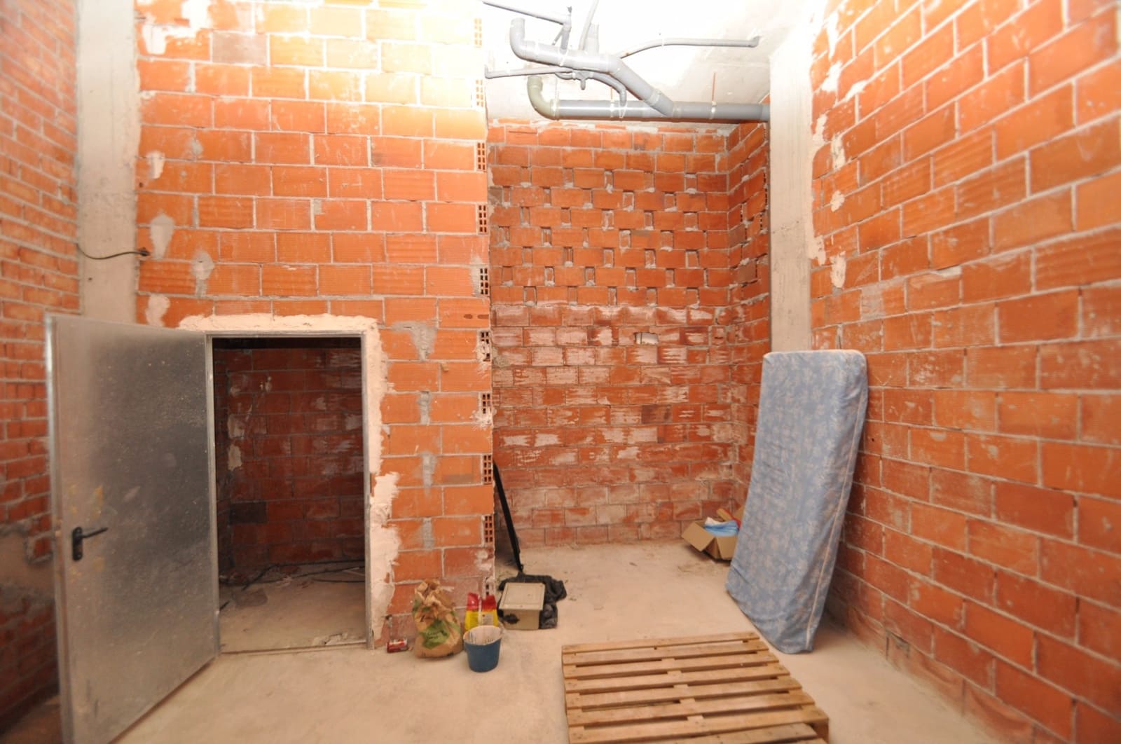 Commercieel te koop in Calpe / Calp met garage - € 249.995 (Ref: 8846899)
