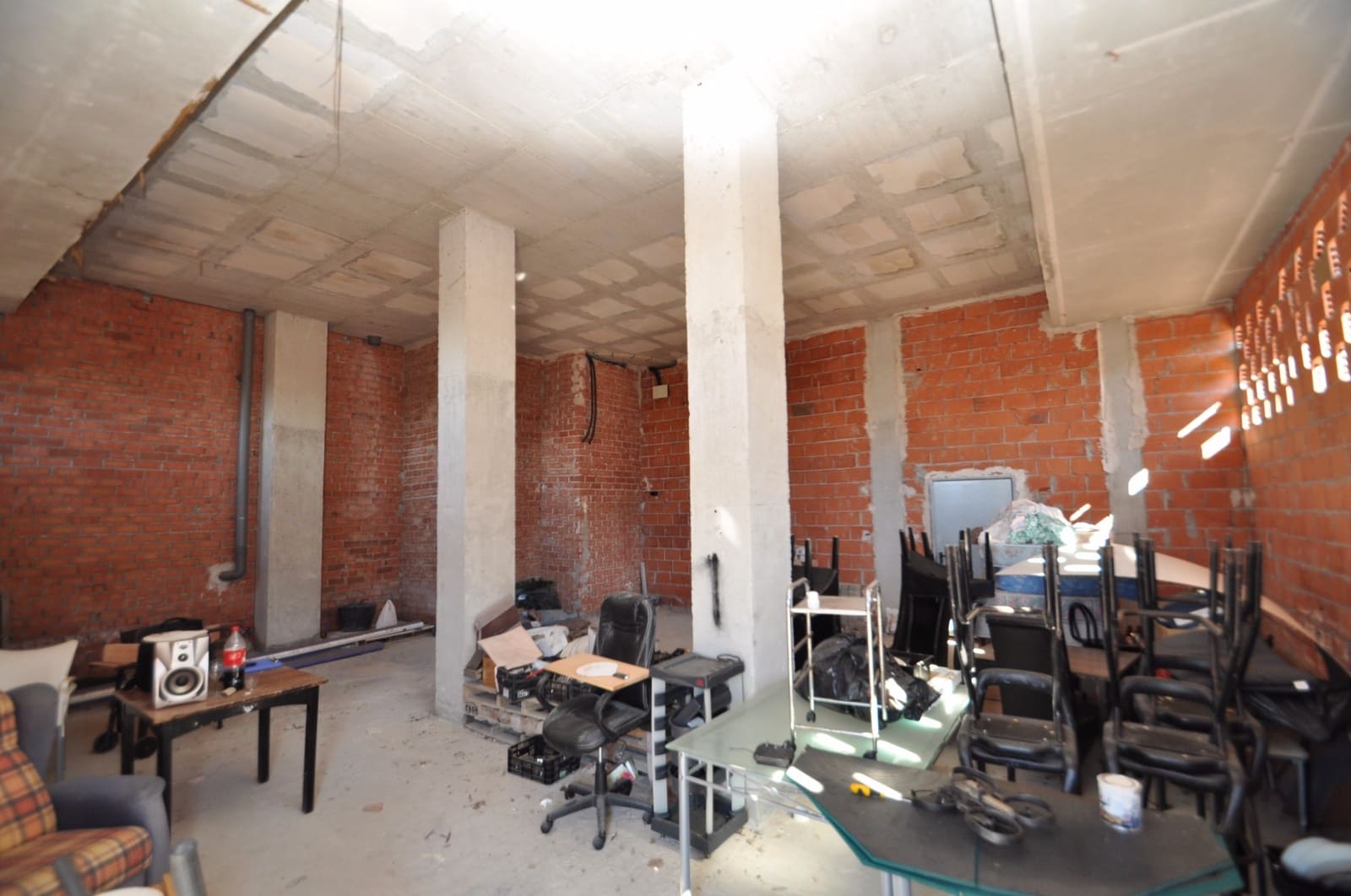 Commercieel te koop in Calpe / Calp met garage - € 249.995 (Ref: 8846899)
