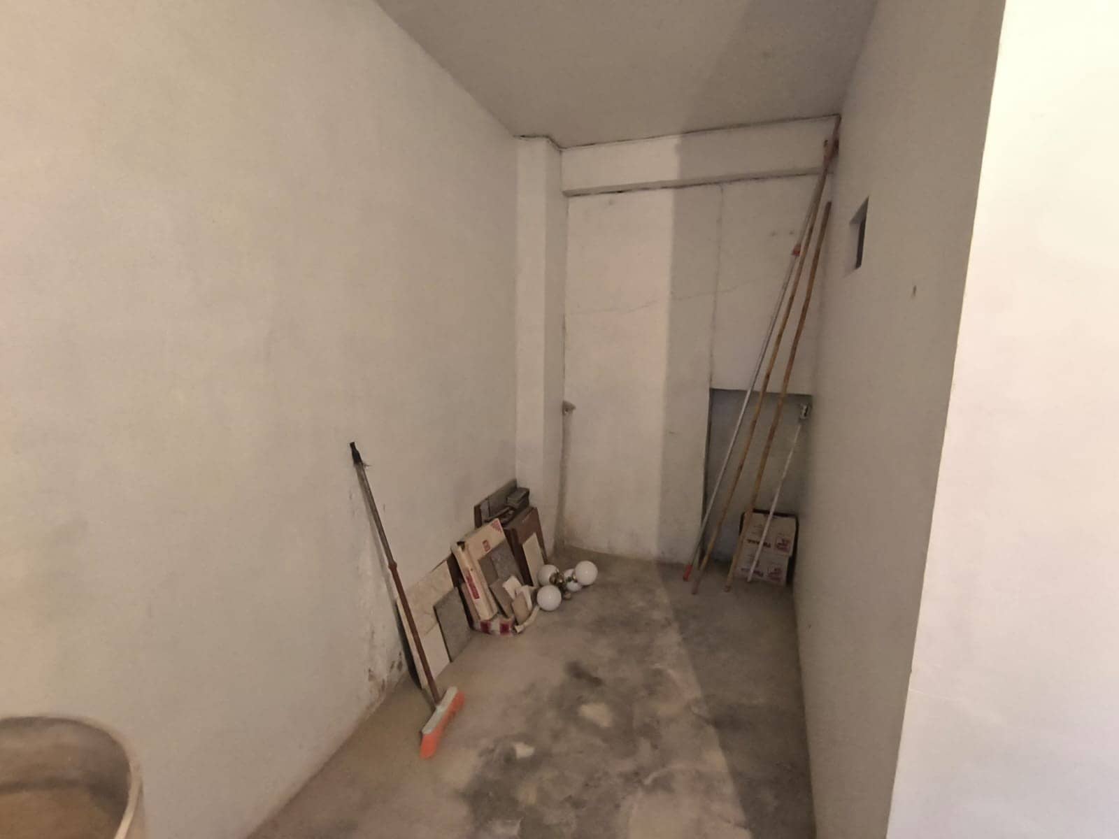 6 soverom Hus til salgs i Yecla med garasje - € 120 000 (Ref: 8851280)