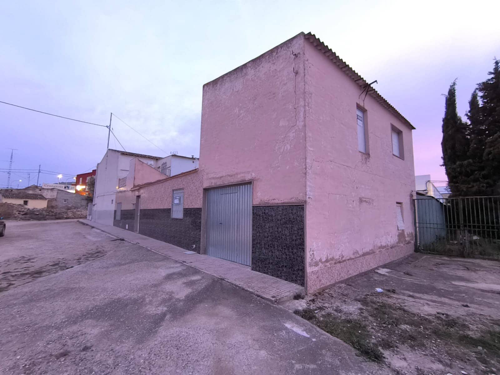 6 soverom Hus til salgs i Yecla med garasje - € 120 000 (Ref: 8851280)