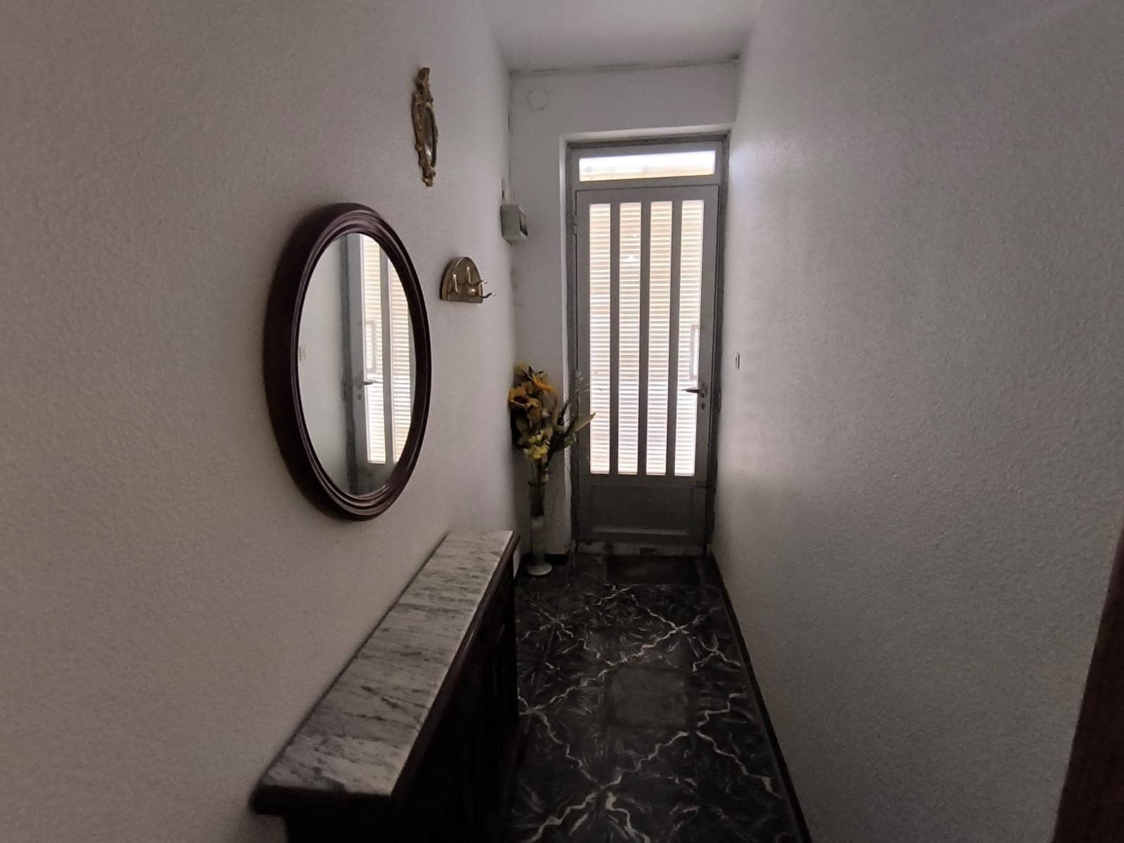 6 soverom Hus til salgs i Yecla med garasje - € 120 000 (Ref: 8851280)