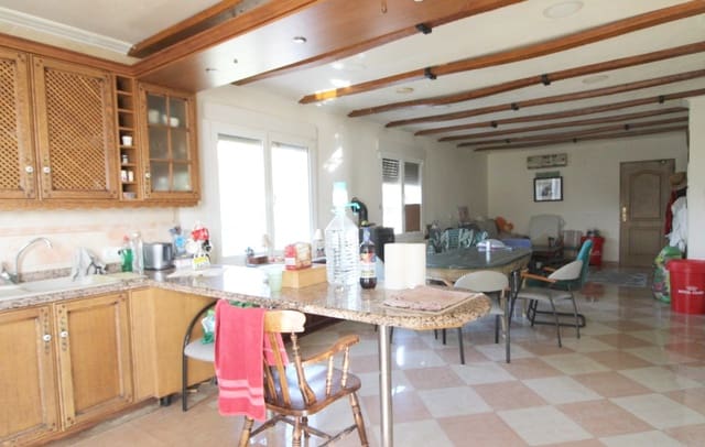 5 bedroom Villa for sale in Aspe with pool - € 239,995 (Ref: 8904776)