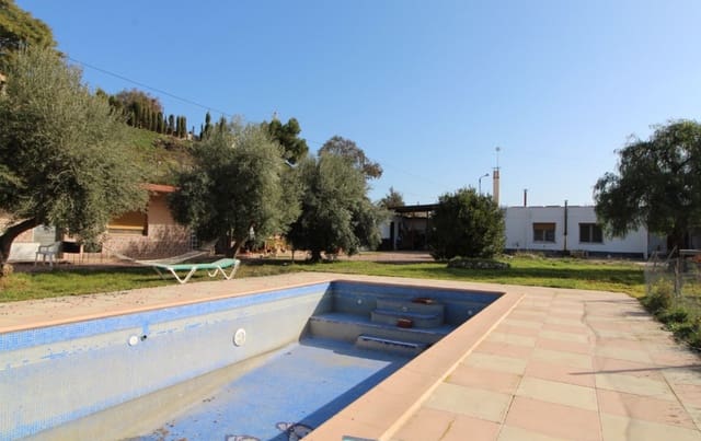 5 bedroom Villa for sale in Aspe with pool - € 239,995 (Ref: 8904776)