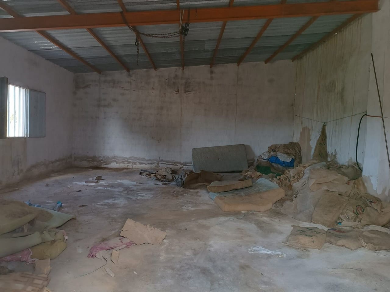 Finca/Herregård til salgs i Yecla - € 29 000 (Ref: 8920399)