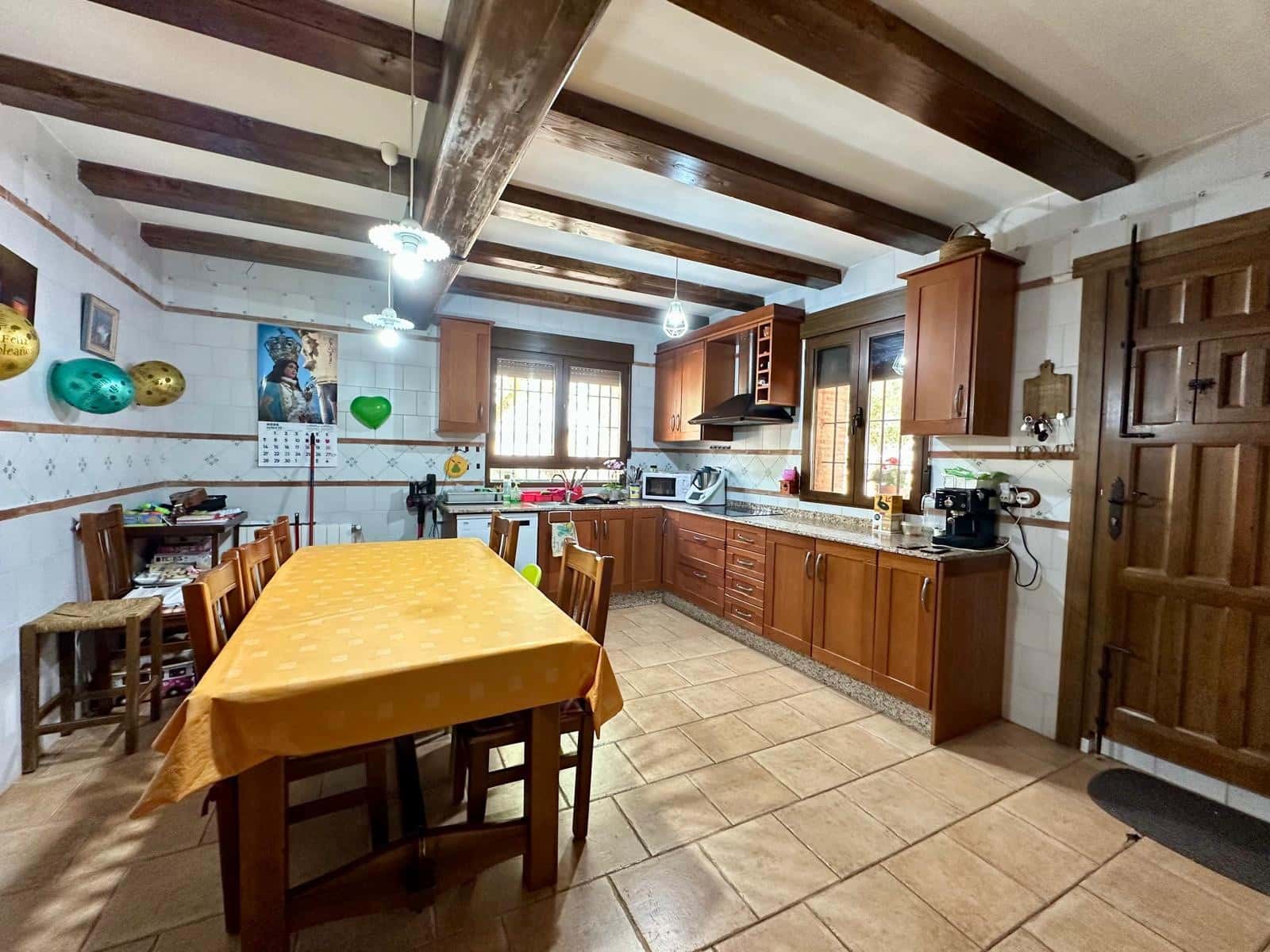 8 chambre Villa/Maison à vendre à Yecla avec piscine garage - 549 000 € (Ref: 8926946)