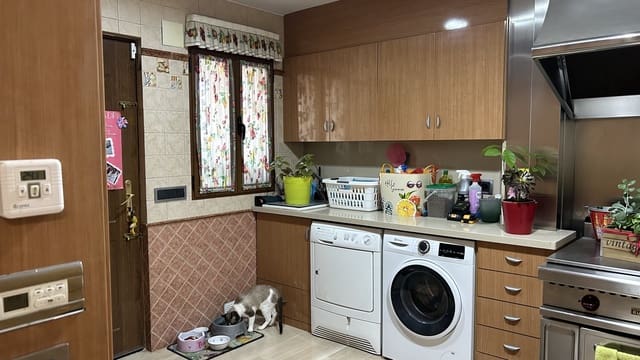 4 slaapkamer Villa te koop in Yecla - € 750.000 (Ref: 8935892)