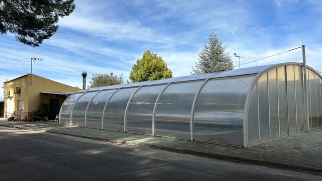 4 slaapkamer Villa te koop in Yecla - € 750.000 (Ref: 8935892)