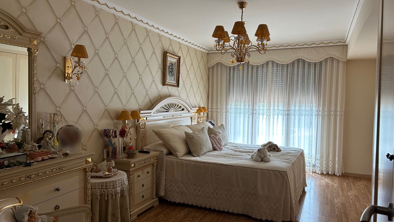 4 bedroom Villa for sale in Yecla - € 750,000 (Ref: 8935892)