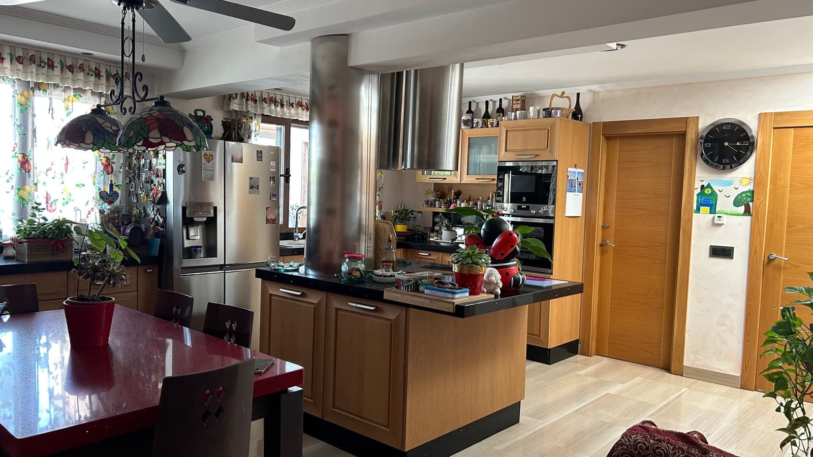 4 bedroom Villa for sale in Yecla - € 750,000 (Ref: 8935892)