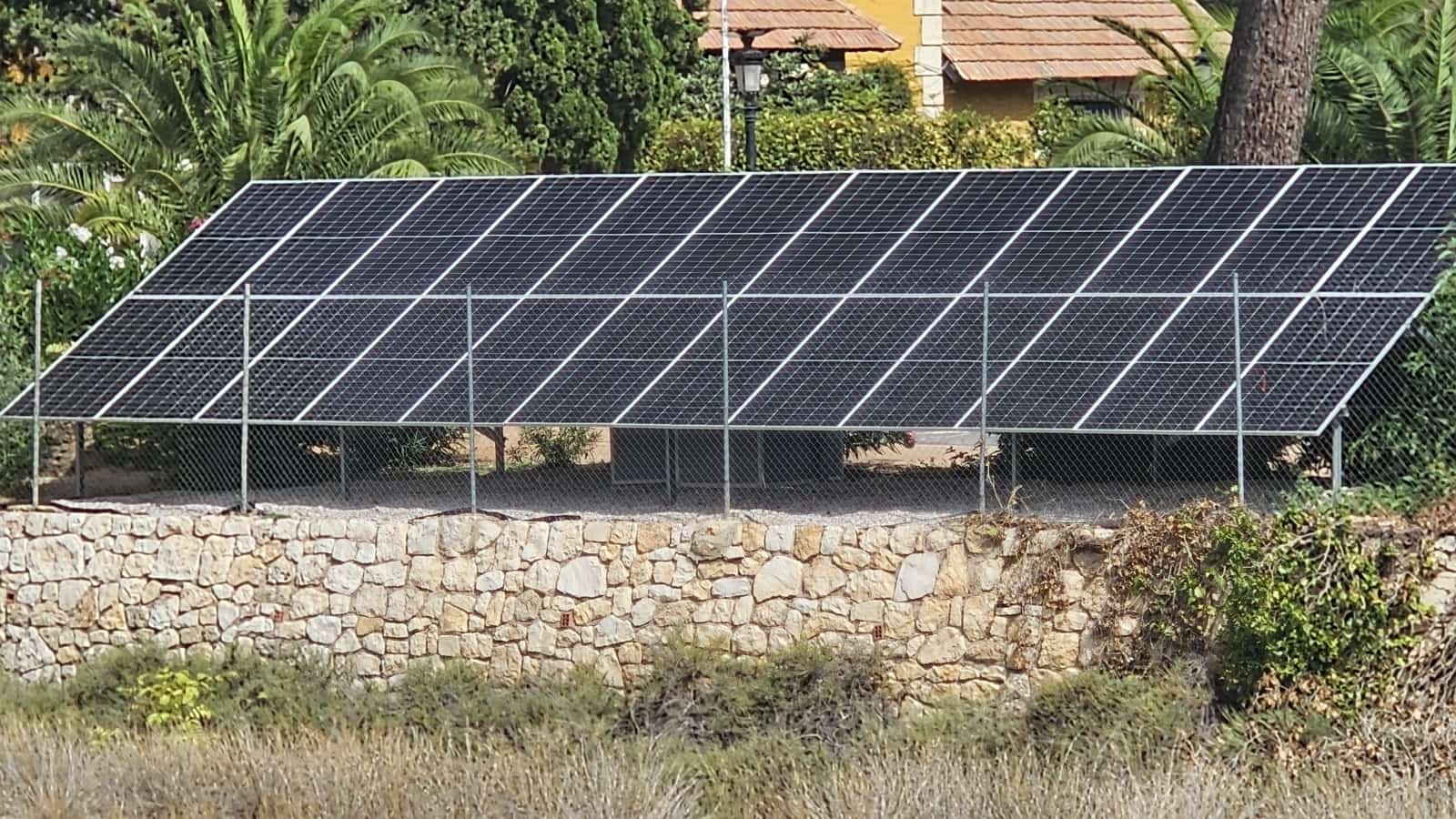 4 bedroom Villa for sale in Yecla - € 750,000 (Ref: 8935892)