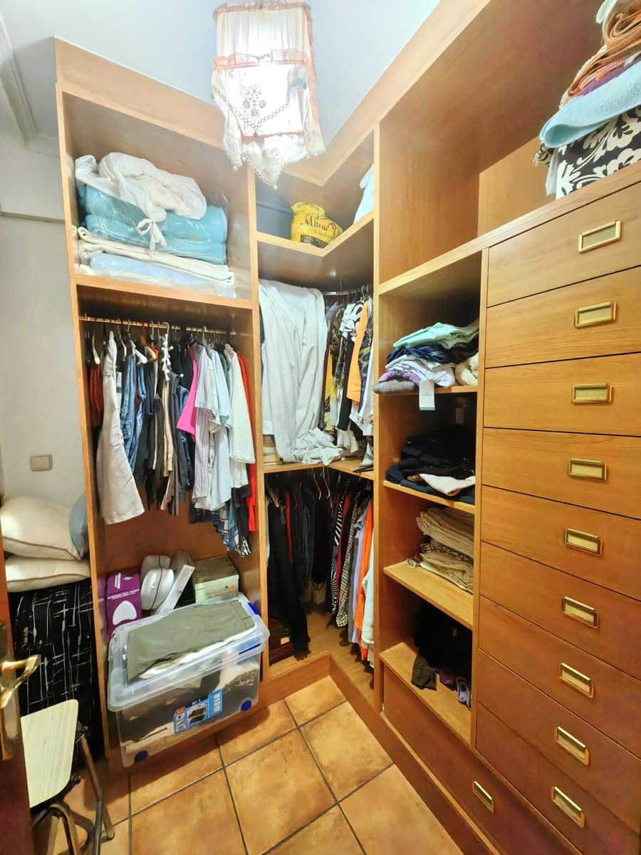 4 bedroom Townhouse for sale in Pinoso - € 159,900 (Ref: 8935902)