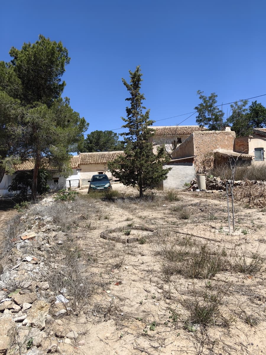 3 bedroom Finca/Country House for sale in Pinoso - € 84,900 (Ref: 8935903)