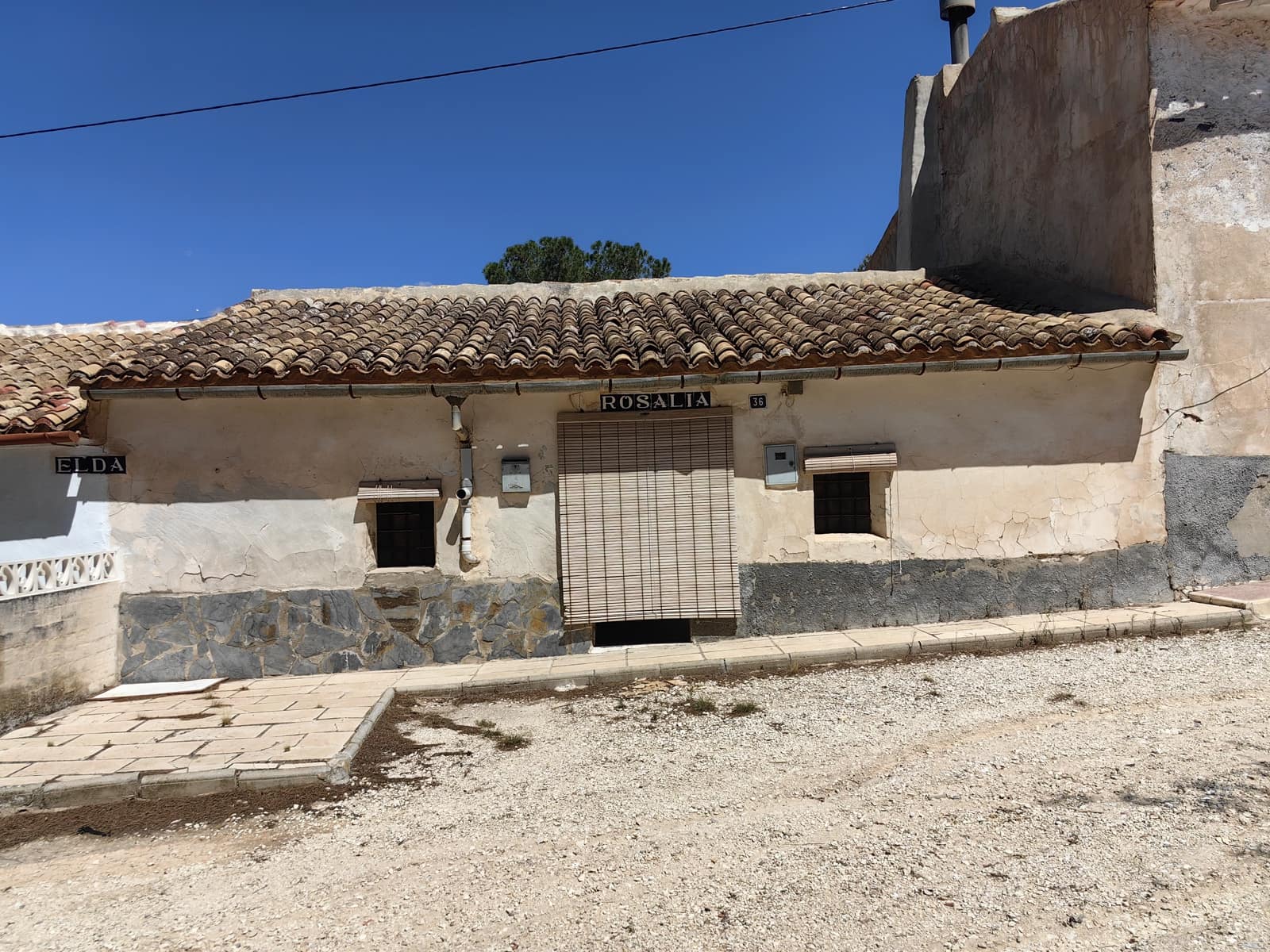 3 bedroom Finca/Country House for sale in Pinoso - € 84,900 (Ref: 8935903)