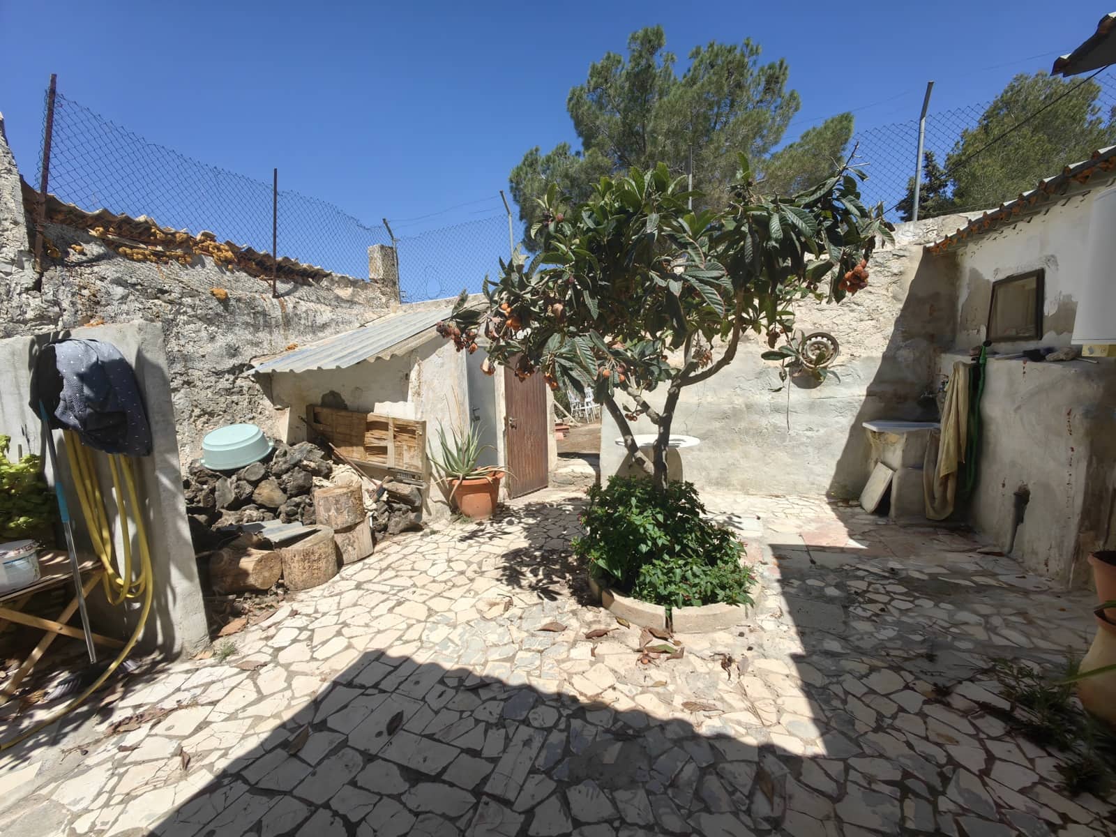 3 bedroom Finca/Country House for sale in Pinoso - € 84,900 (Ref: 8935903)