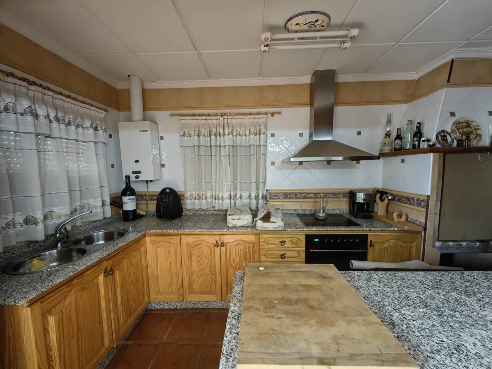 Chalet de 5 habitaciones en Yecla en venta - 650.000 € (Ref: 8935909)