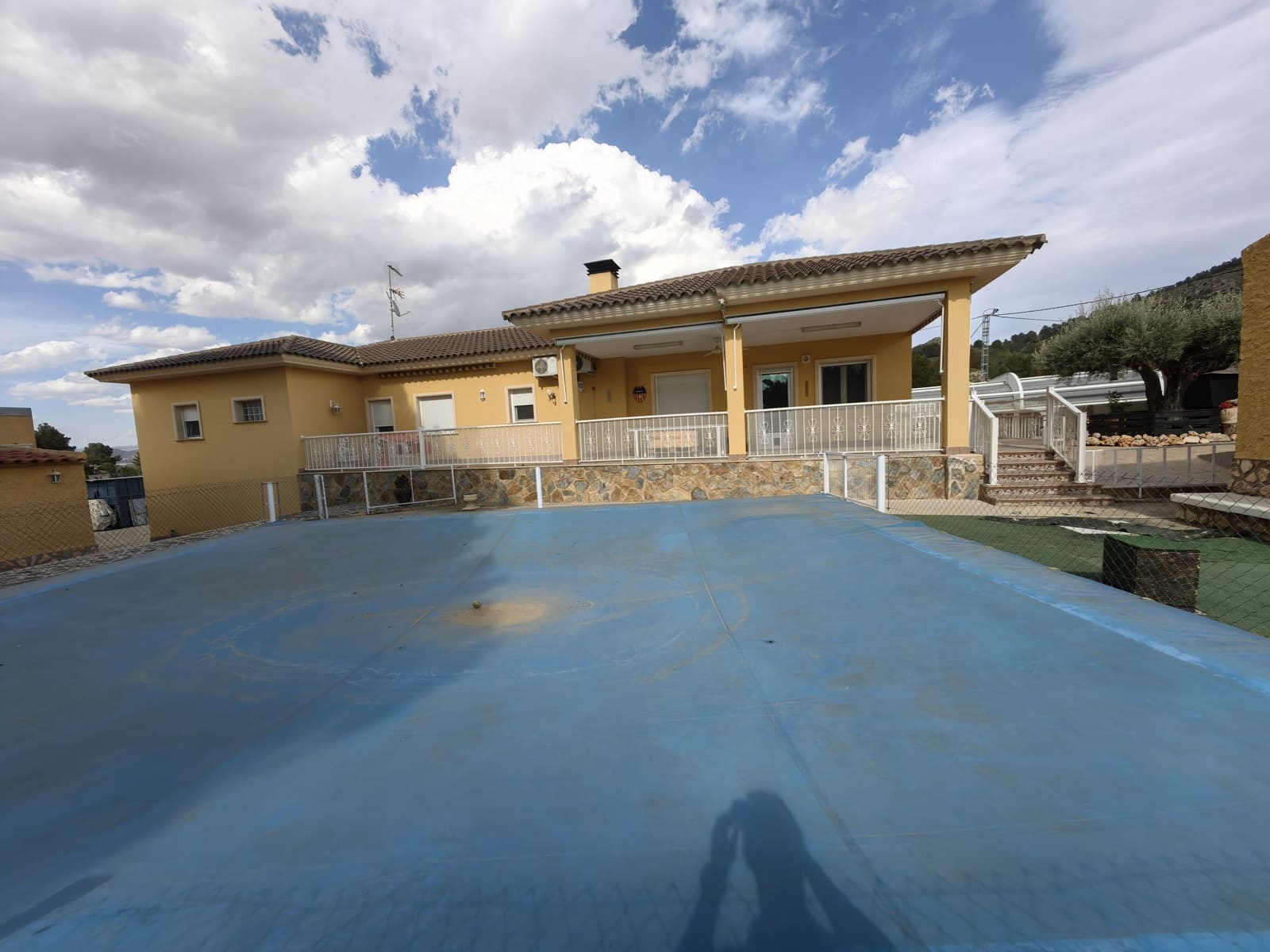 Chalet de 5 habitaciones en Yecla en venta - 650.000 € (Ref: 8935909)